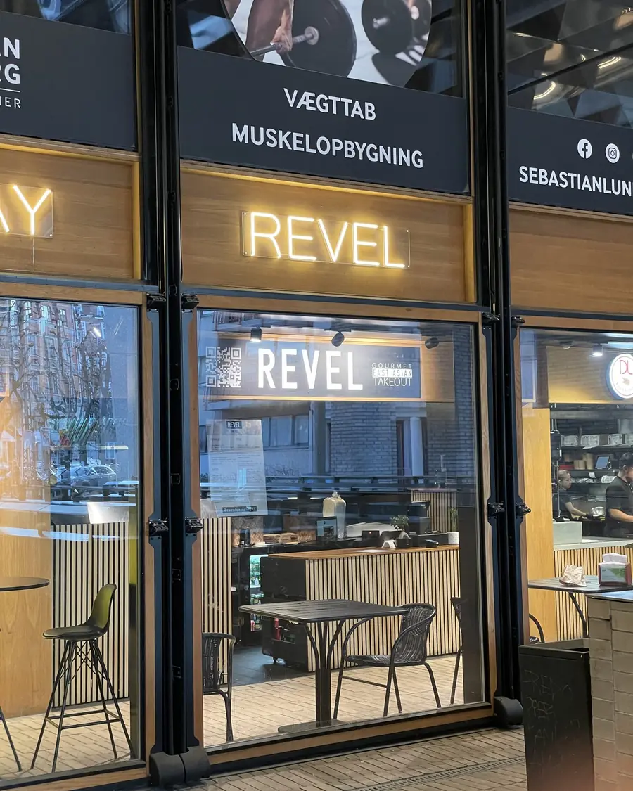 REVEL i food courten ved Frederiksberg Allé Metro